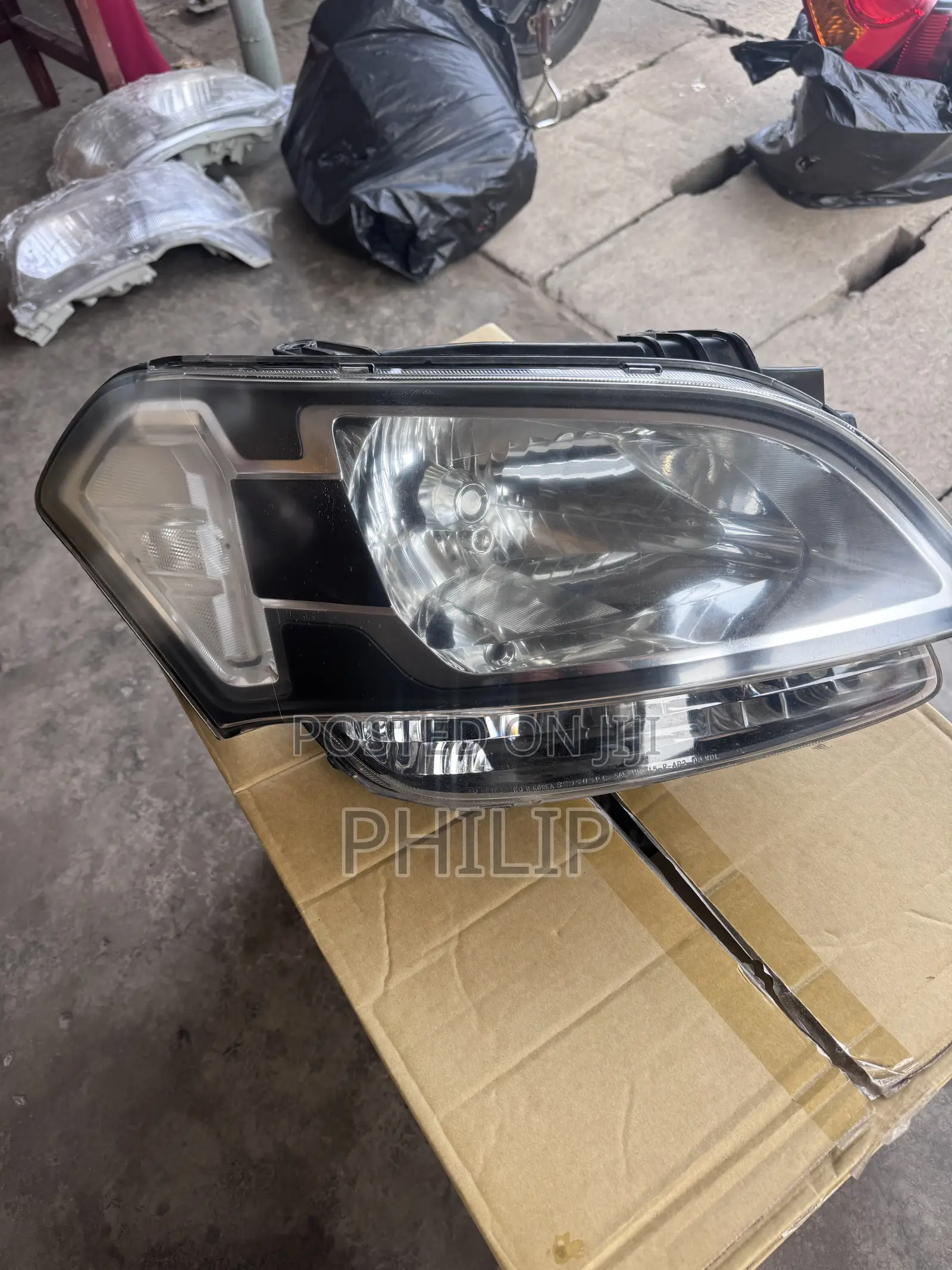 Kia Soul 2008-2010 Headlight Pair