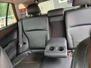 Subaru Outback 2017 Red