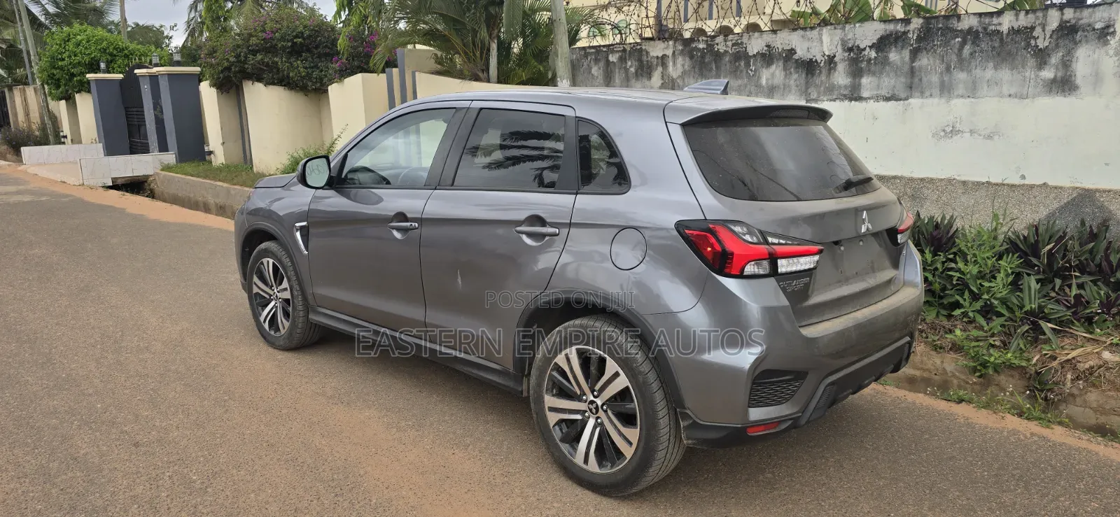 Mitsubishi Outlander Sport SE 2021 Gray