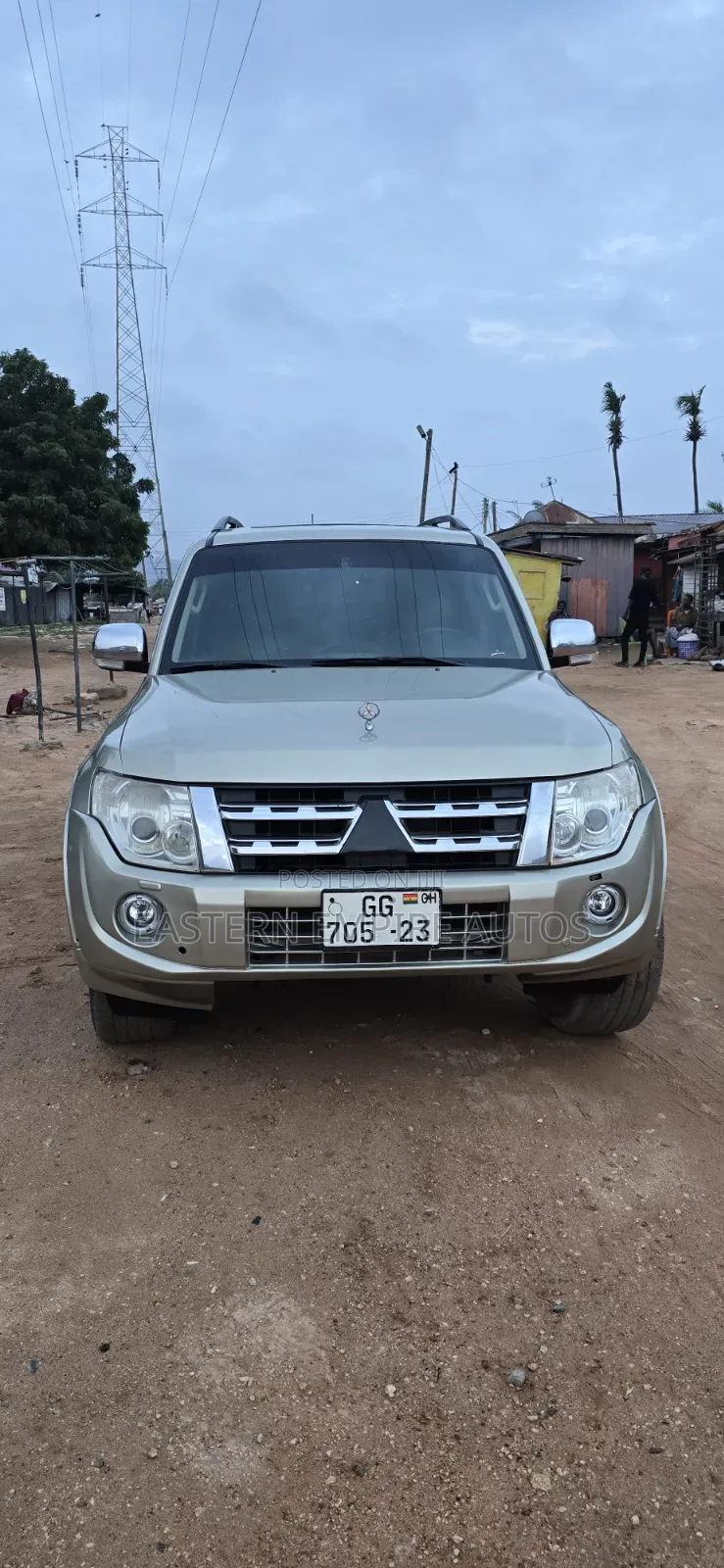Mitsubishi Pajero V90 3.8 V6 GLS/GLX 2015 Gold