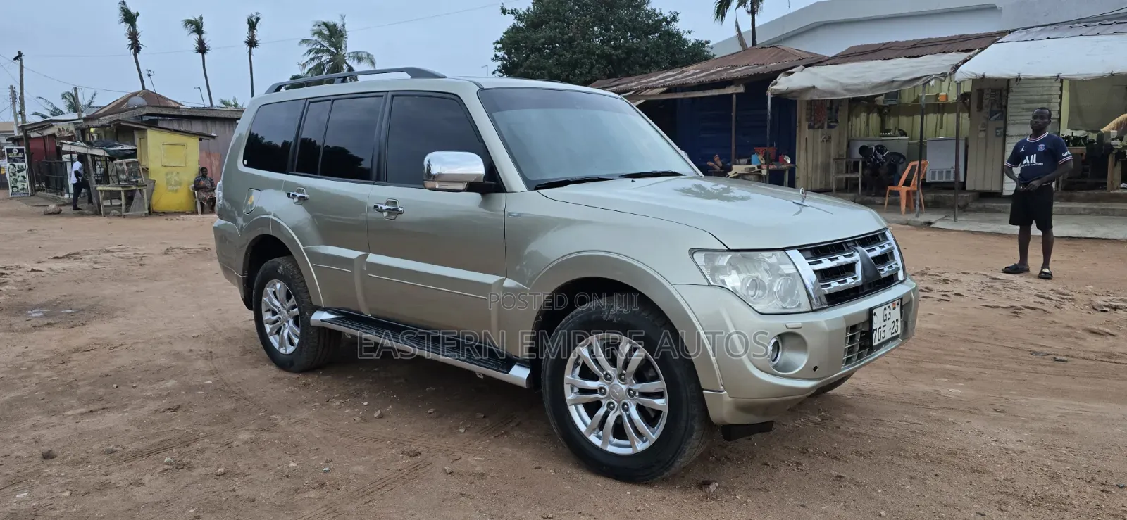 Mitsubishi Pajero V90 3.8 V6 GLS/GLX 2015 Gold