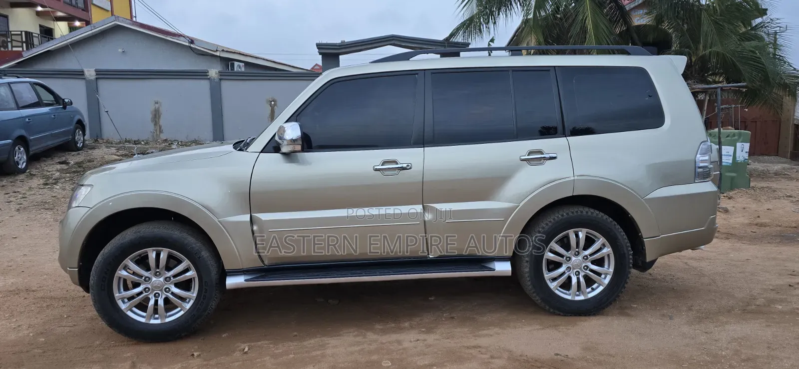 Mitsubishi Pajero V90 3.8 V6 GLS/GLX 2015 Gold