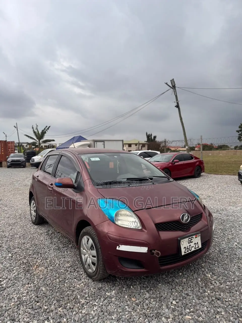 Toyota Vitz 1.0 FWD 5dr 2010 Beige