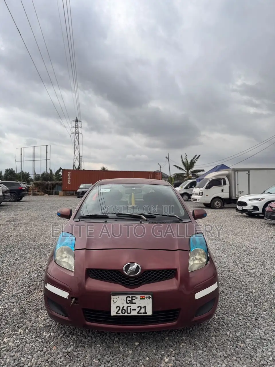 Toyota Vitz 1.0 FWD 5dr 2010 Beige