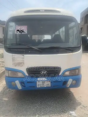 Hyundai County 2012 Blue