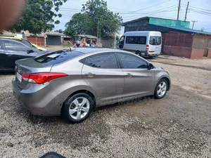 Hyundai Elantra 2013 Beige