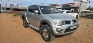 Mitsubishi L200 Double Cab 2.5 136hp 4WD 2012 Gray