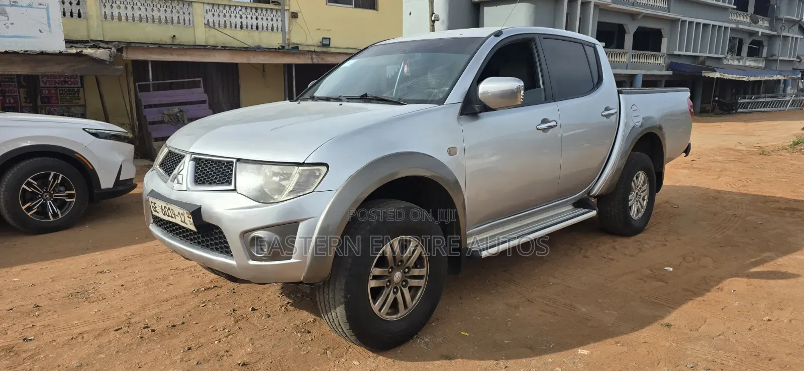 Mitsubishi L200 Double Cab 2.5 136hp 4WD 2012 Gray