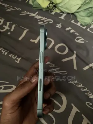 Apple iPhone 16 128 GB Green