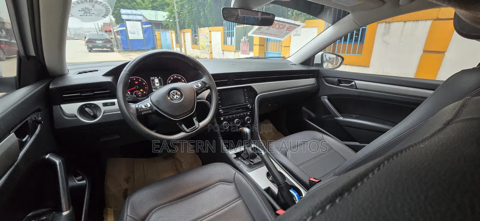 Volkswagen Passat 2.0T Limited Edition 2022 White