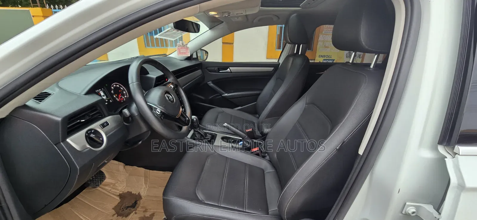 Volkswagen Passat 2.0T Limited Edition 2022 White