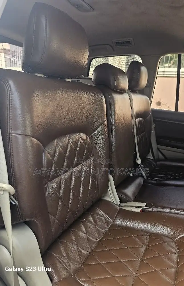 Toyota Land Cruiser 4.0 V6 GX-R 2013 Brown