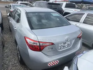 Toyota Corolla 2017 Silver