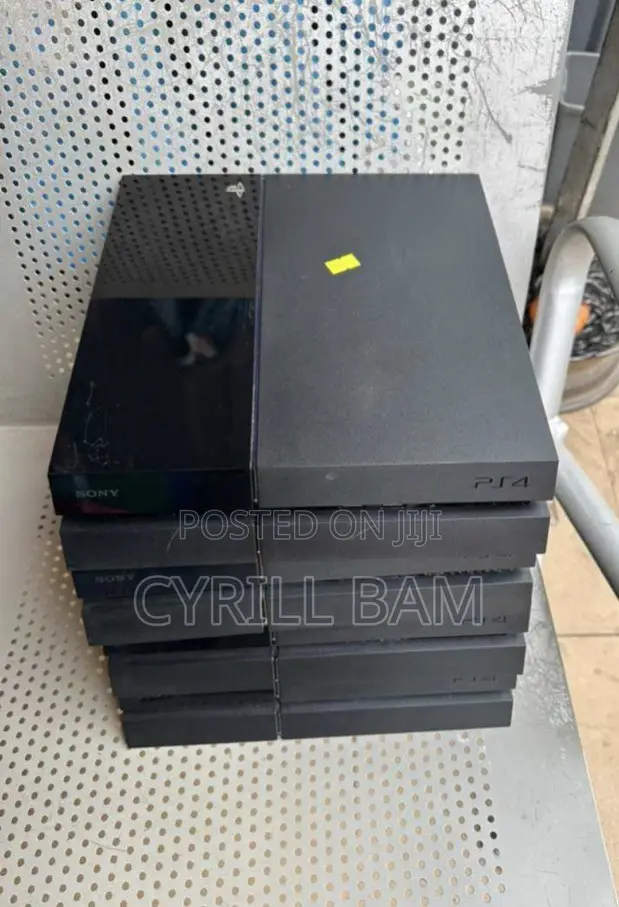 PlayStation 4 Standard