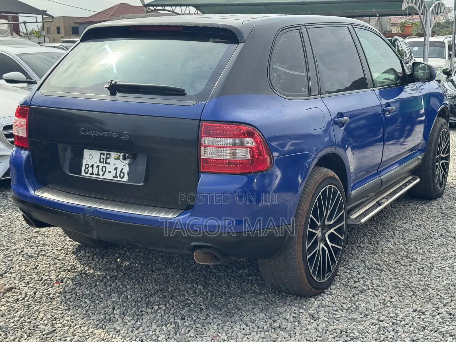 Porsche Cayenne S 2012 Blue