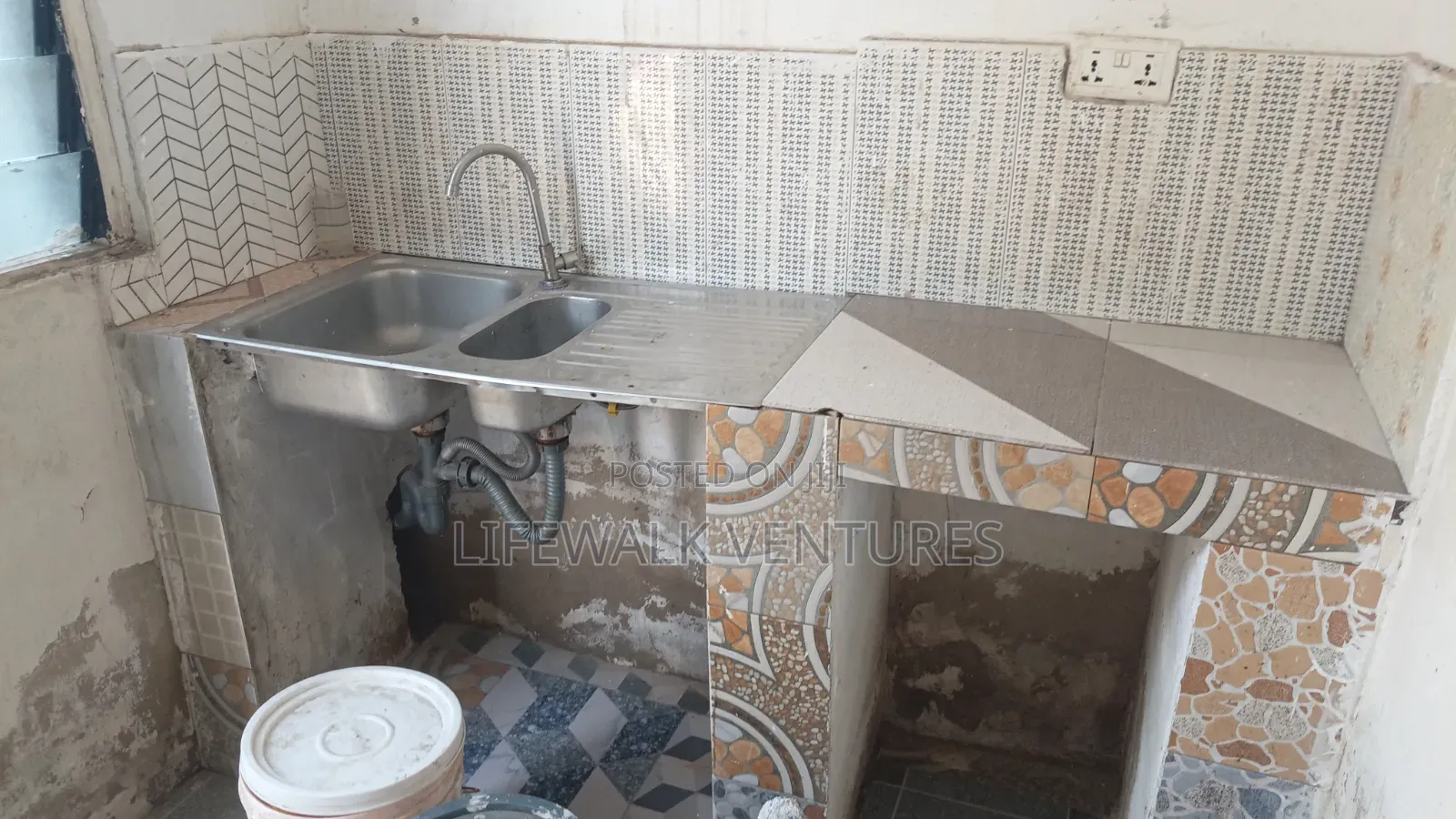 1bdrm Apartment in North Legon, Zongo Junction for rent