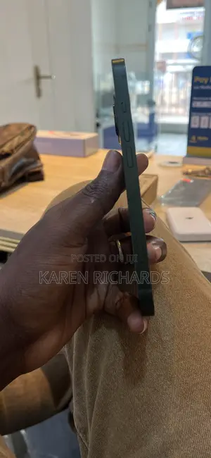 Apple iPhone 13 128 GB Green
