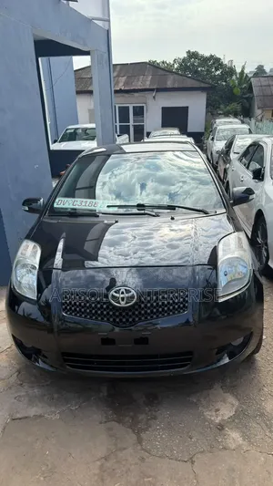 Toyota Yaris 2010 Black