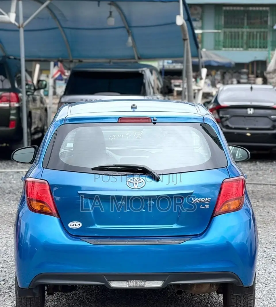 Toyota Yaris 2015 Blue