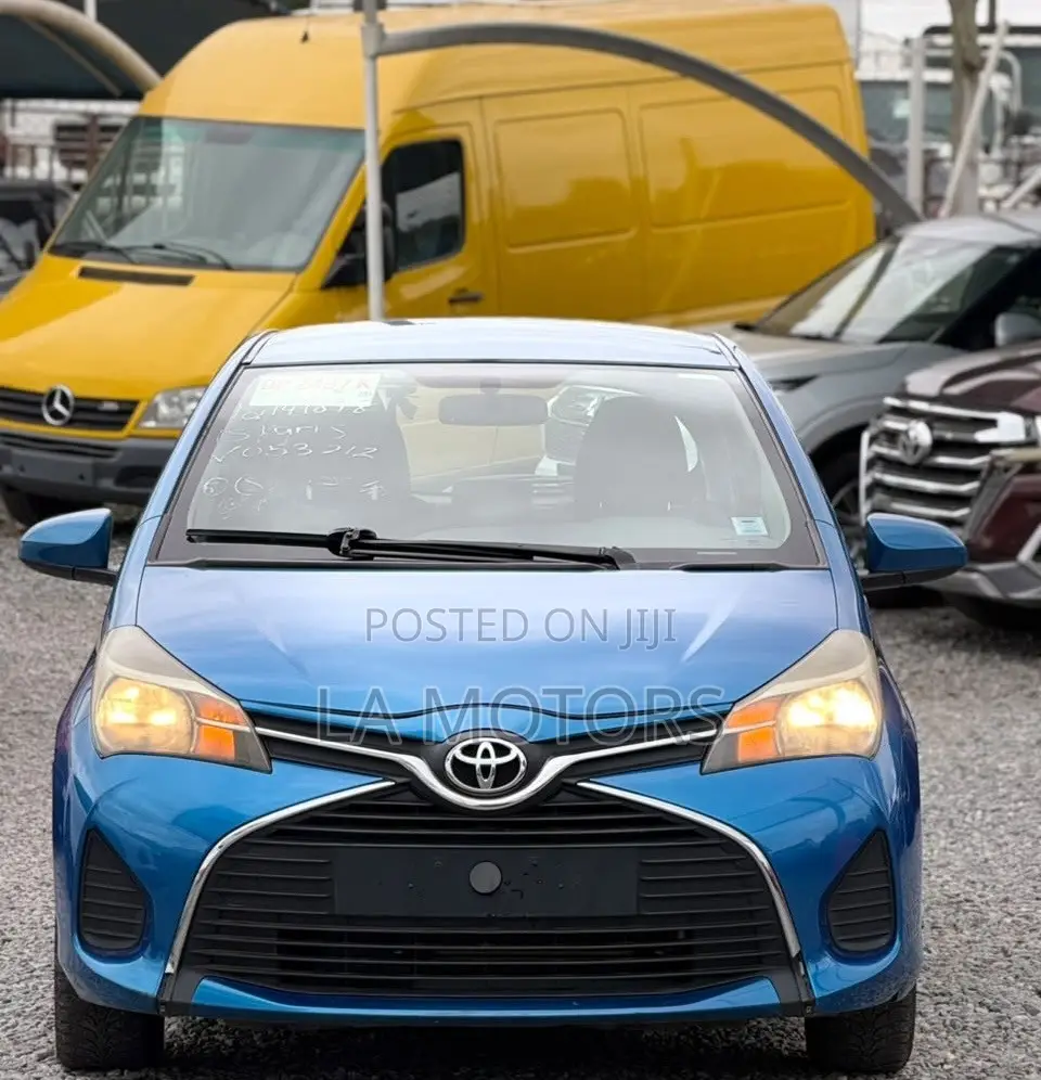 Toyota Yaris 2015 Blue