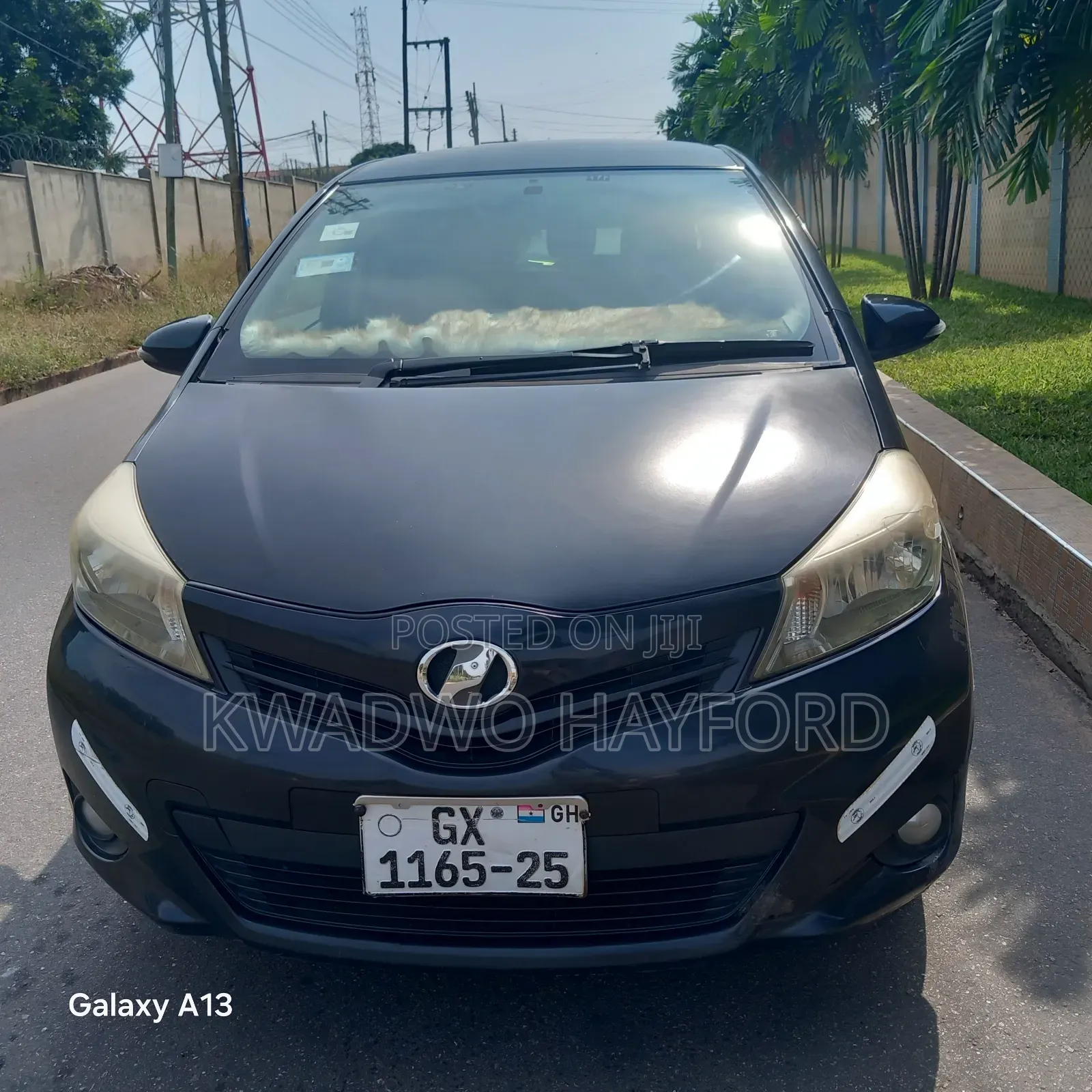 Toyota Vitz 2013 Black