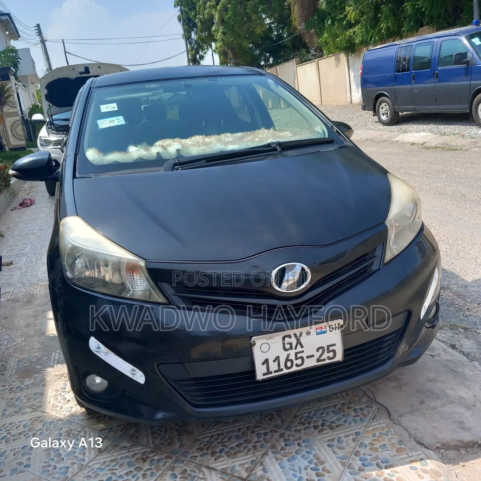 Toyota Vitz 2013 Black