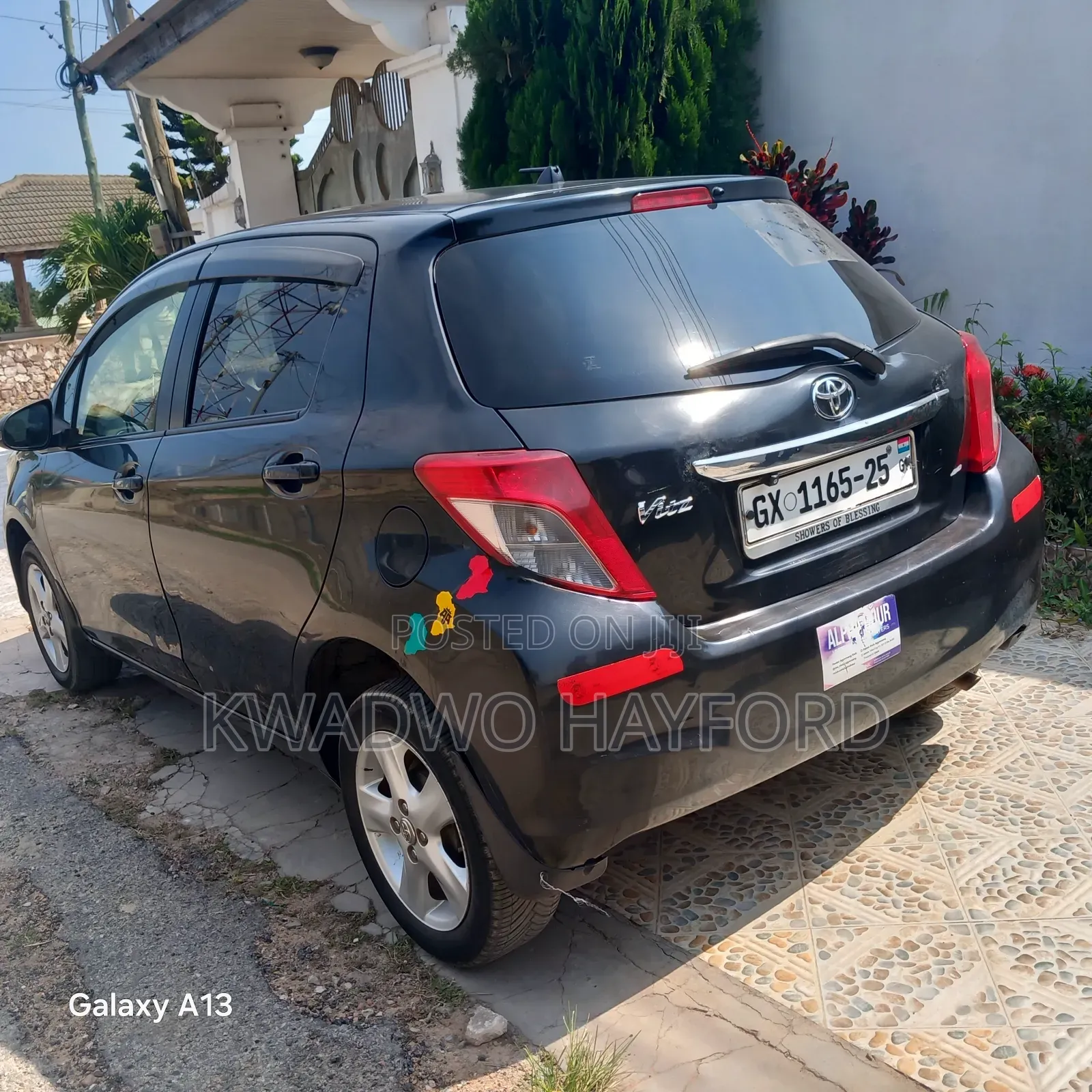 Toyota Vitz 2013 Black