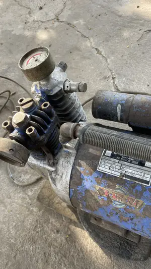 Portable Direct-Drive Air Compressor / Inflator.