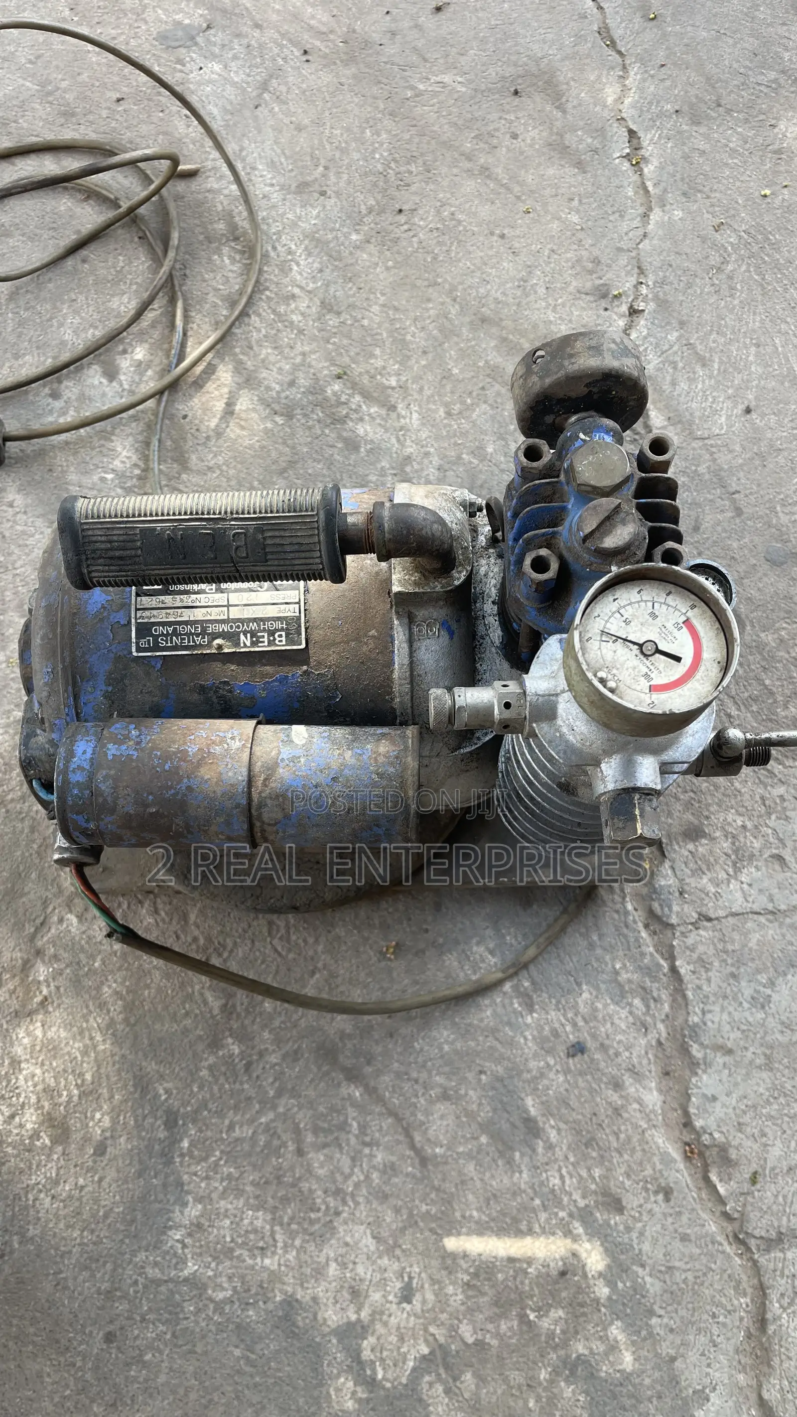 Portable Direct-Drive Air Compressor / Inflator.