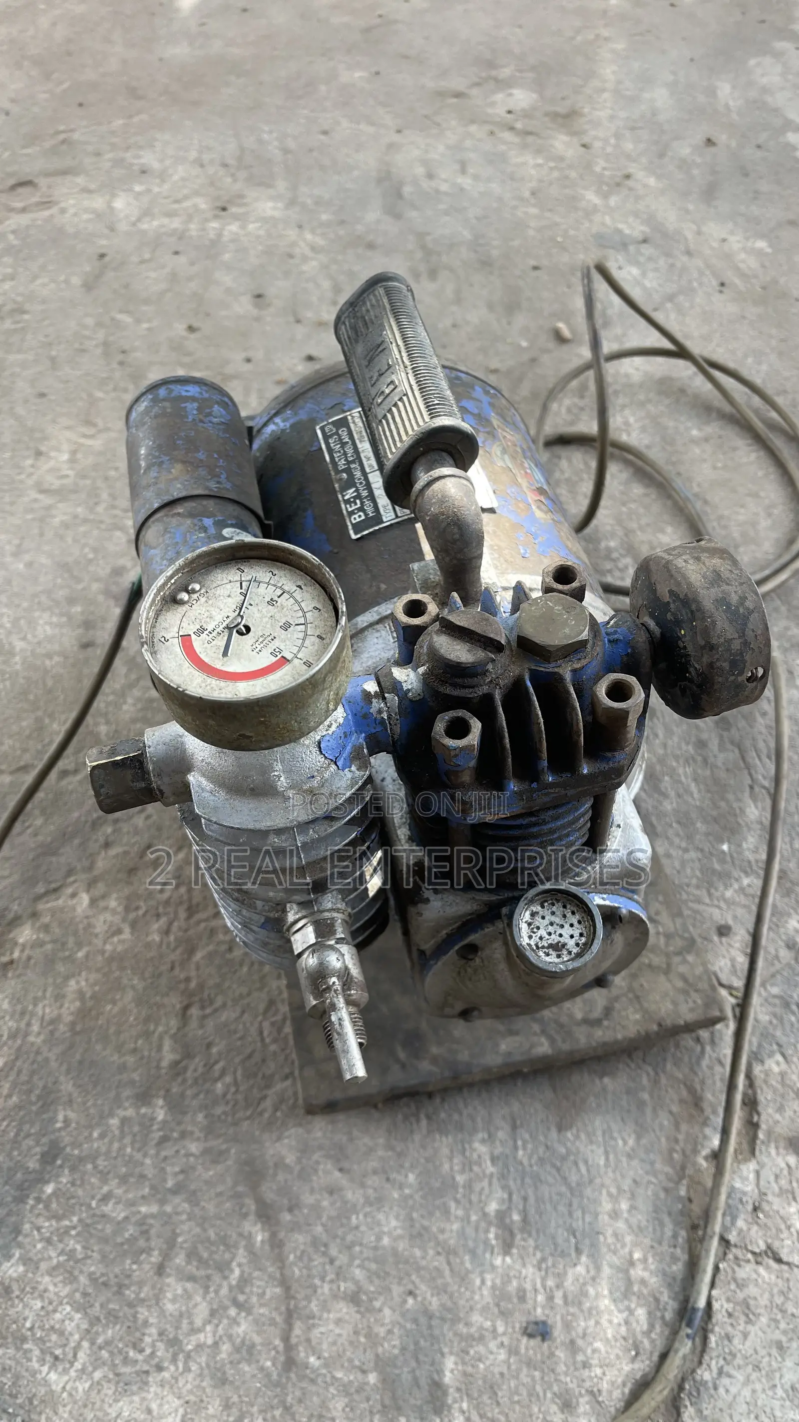 Portable Direct-Drive Air Compressor / Inflator.