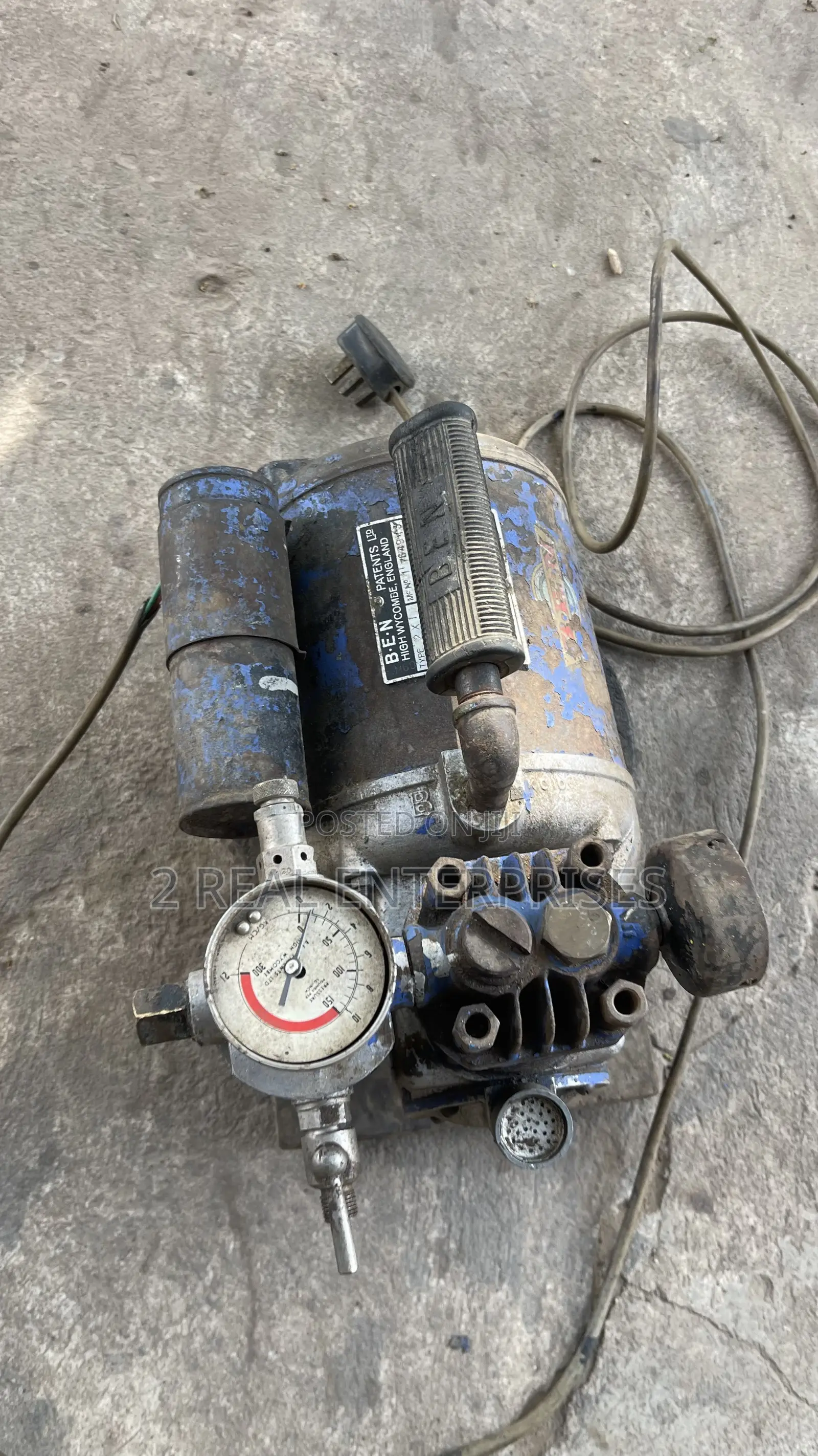 Portable Direct-Drive Air Compressor / Inflator.