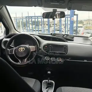 Toyota Yaris 2014 Blue