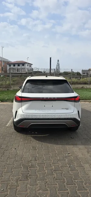 Lexus RX 350 F SPORT Design AWD 2025 White