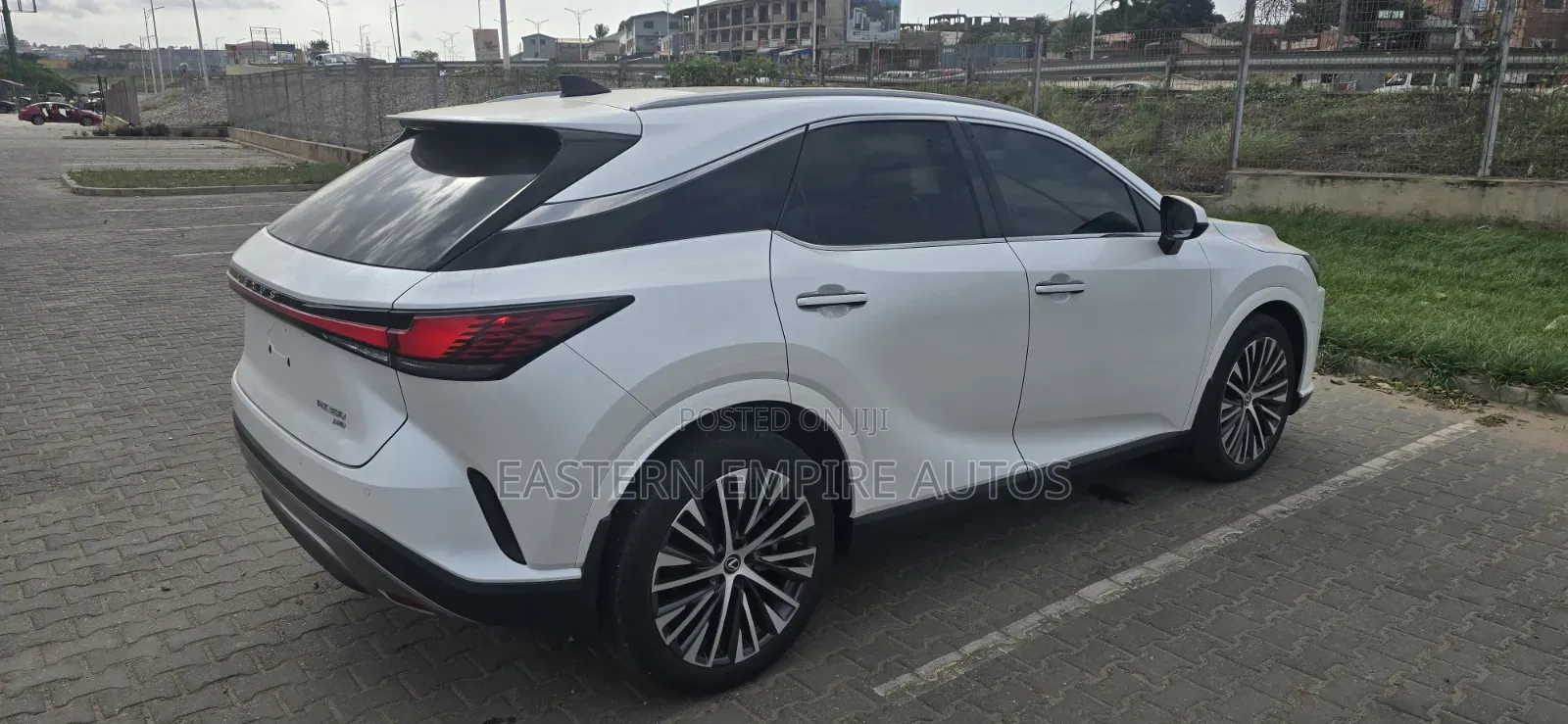 Lexus RX 350 F SPORT Design AWD 2025 White