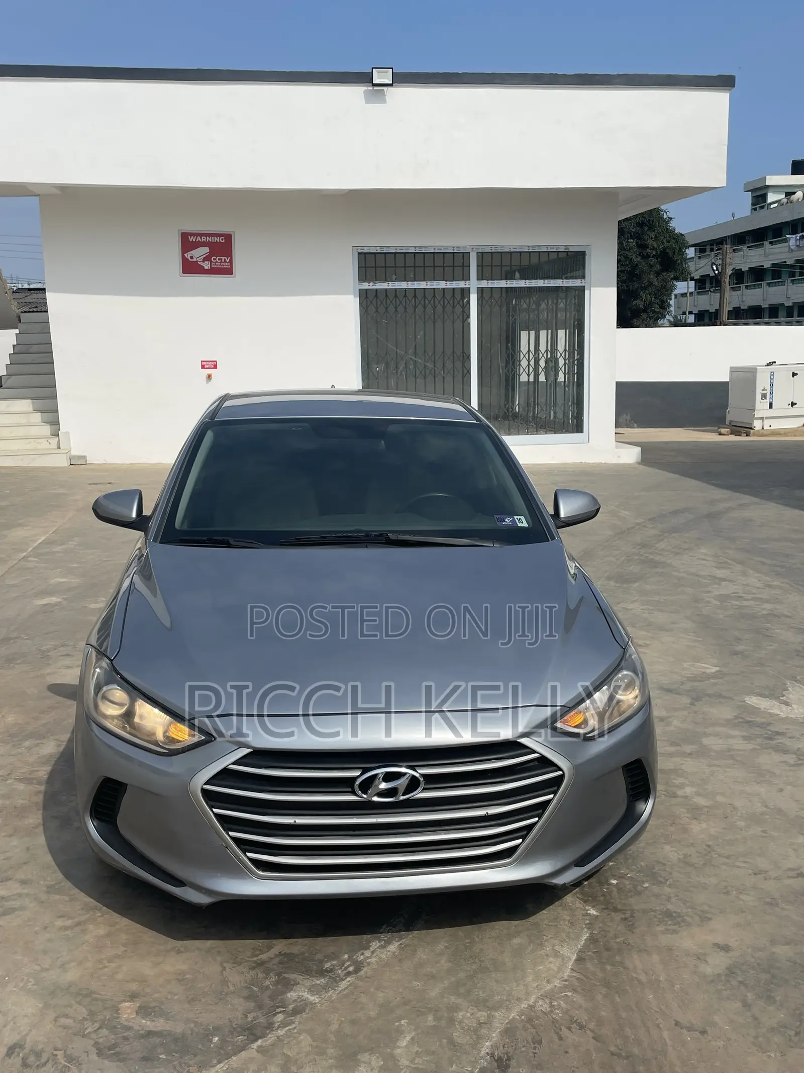 Hyundai Elantra SE Sedan FWD (2.0L 4cyl 6M) 2017 Silver