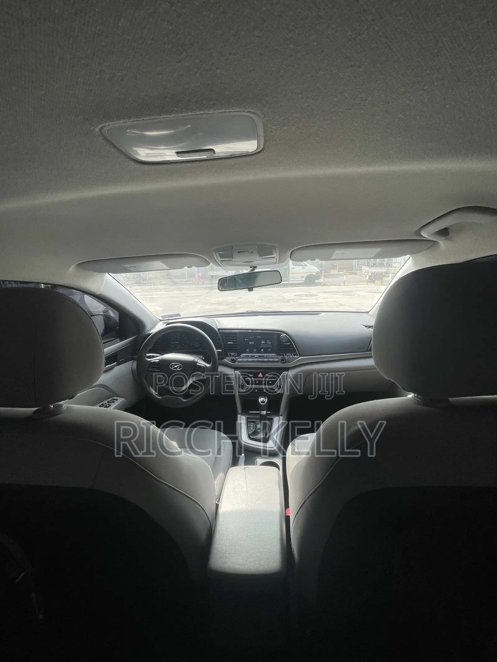 Hyundai Elantra SE Sedan FWD (2.0L 4cyl 6M) 2017 Silver