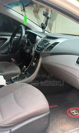 Hyundai Elantra 2015 White