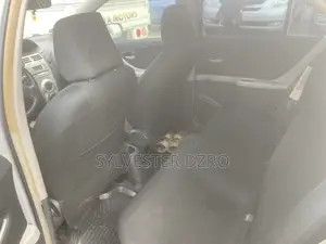 Toyota Yaris 2010 Silver