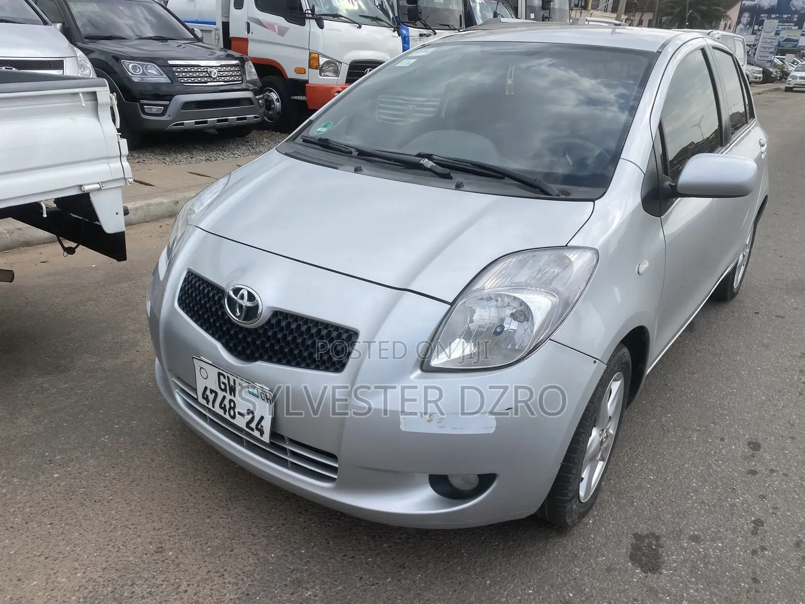 Toyota Yaris 2010 Silver