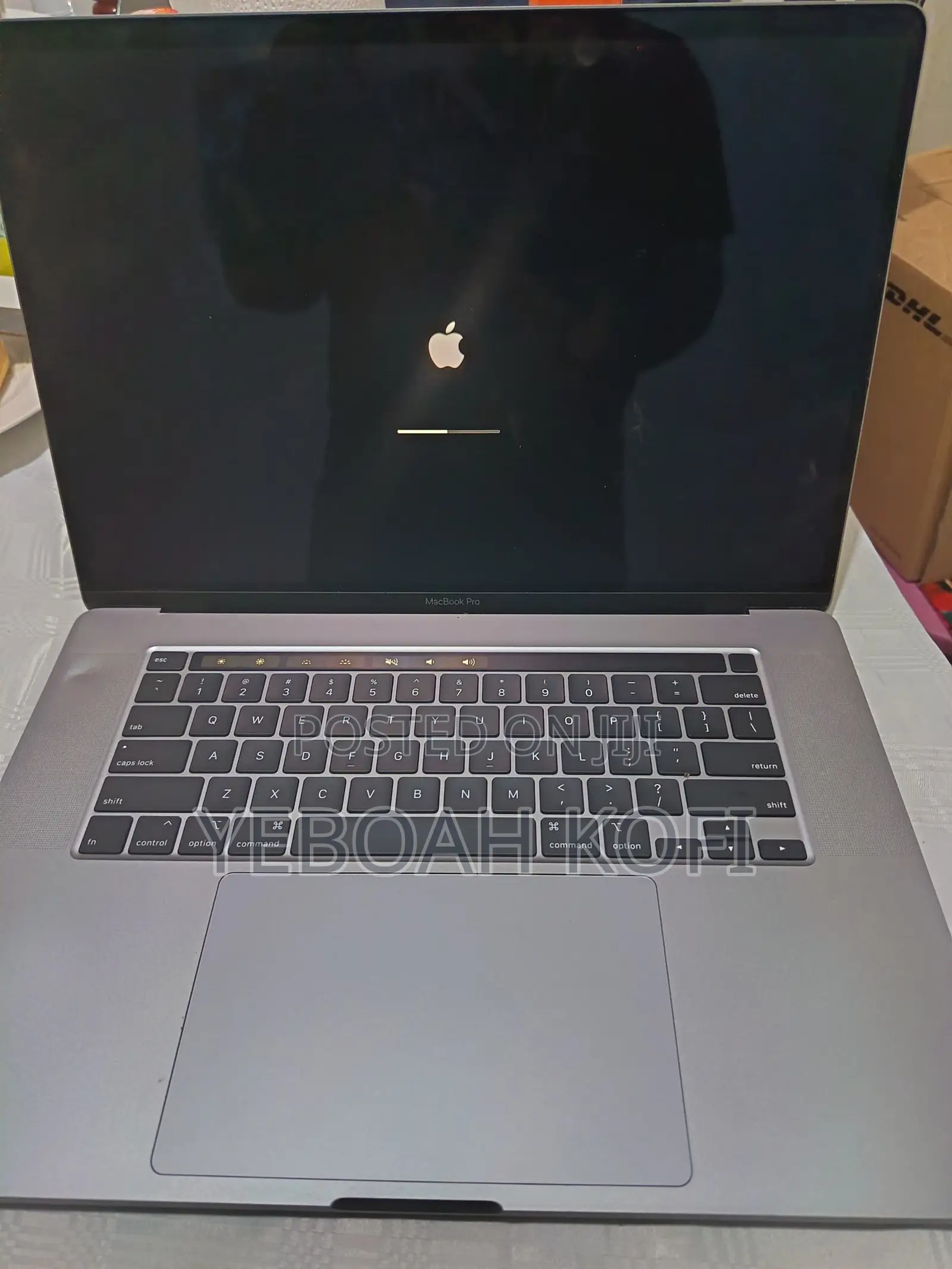Laptop Apple MacBook Pro 2019 32GB Intel Core i9 SSD 1T