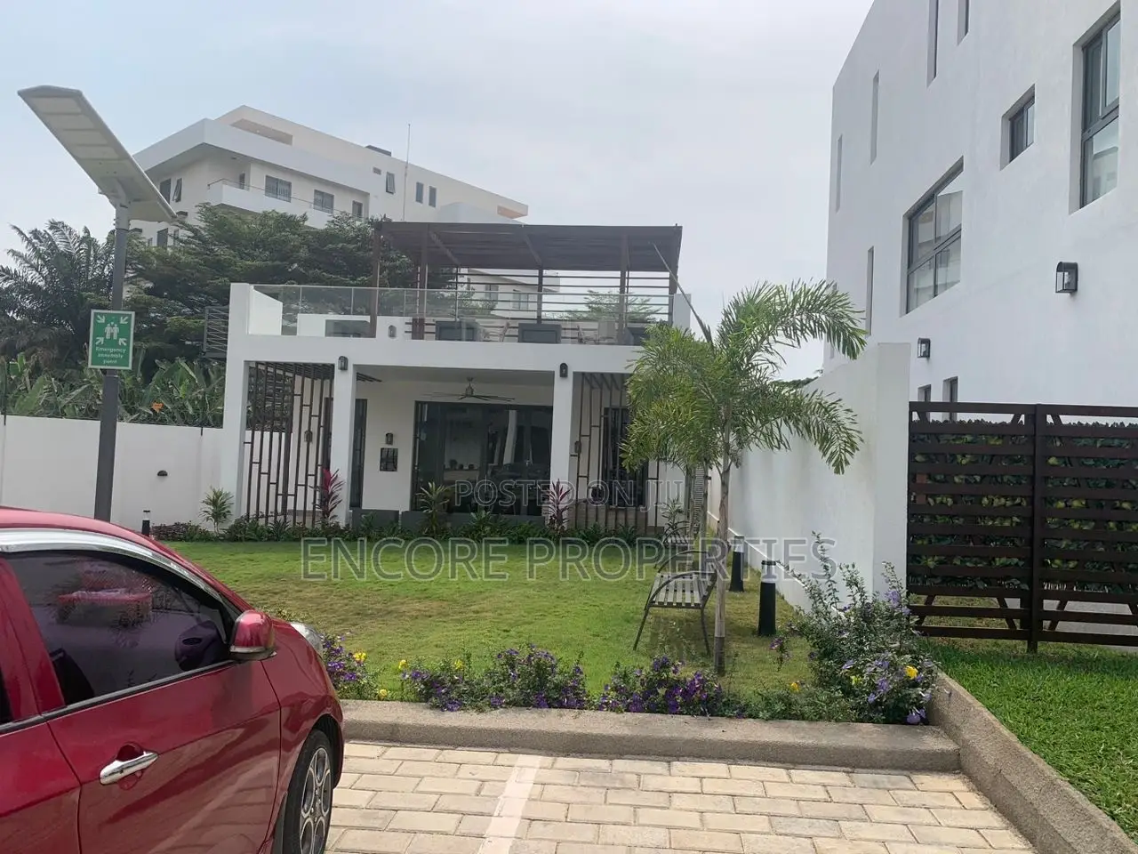 4bdrm Townhouse / Terrace in Cantoments, Cantonments for rent