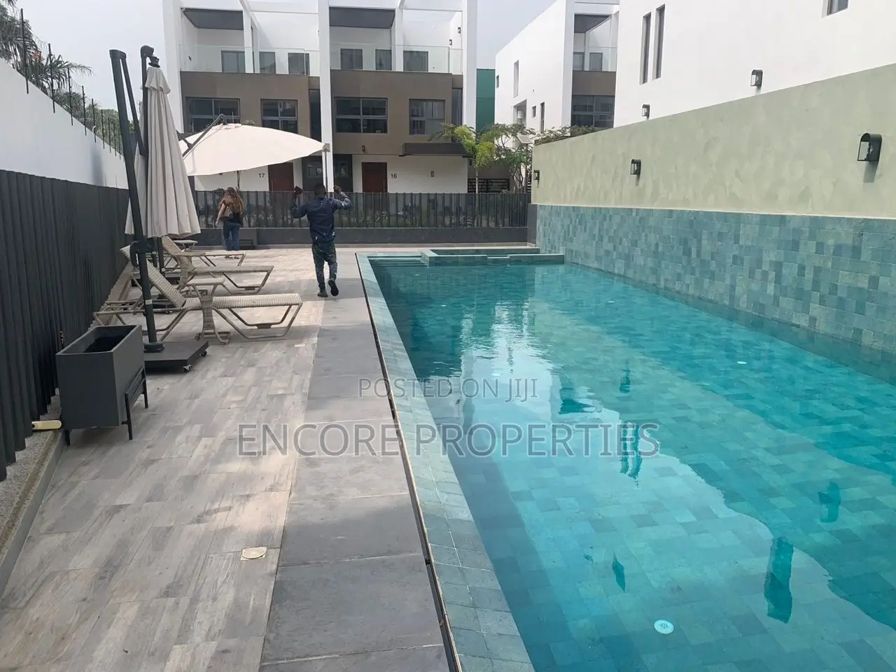4bdrm Townhouse / Terrace in Cantoments, Cantonments for rent