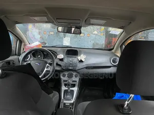 Ford Fiesta 2017 Silver
