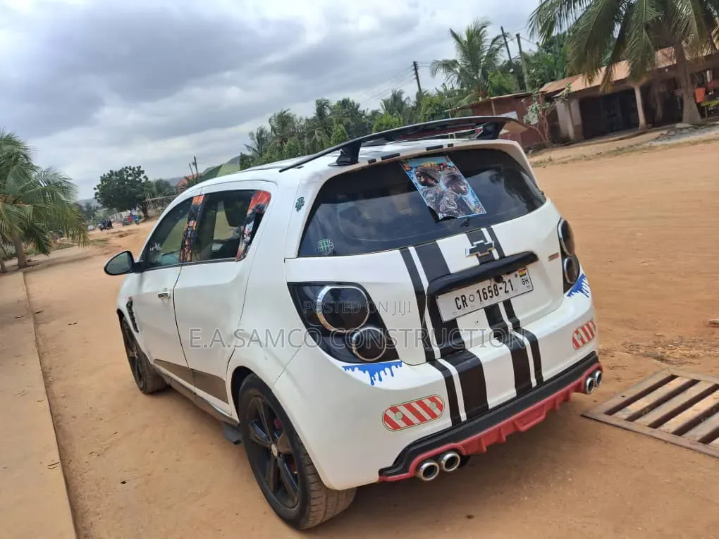 Chevrolet Sonic 2013 Off white