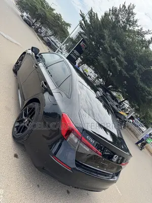 Honda Civic Sport CVT 2025 Black