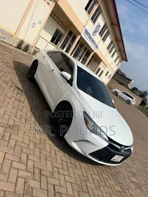 Toyota Camry 2016 White