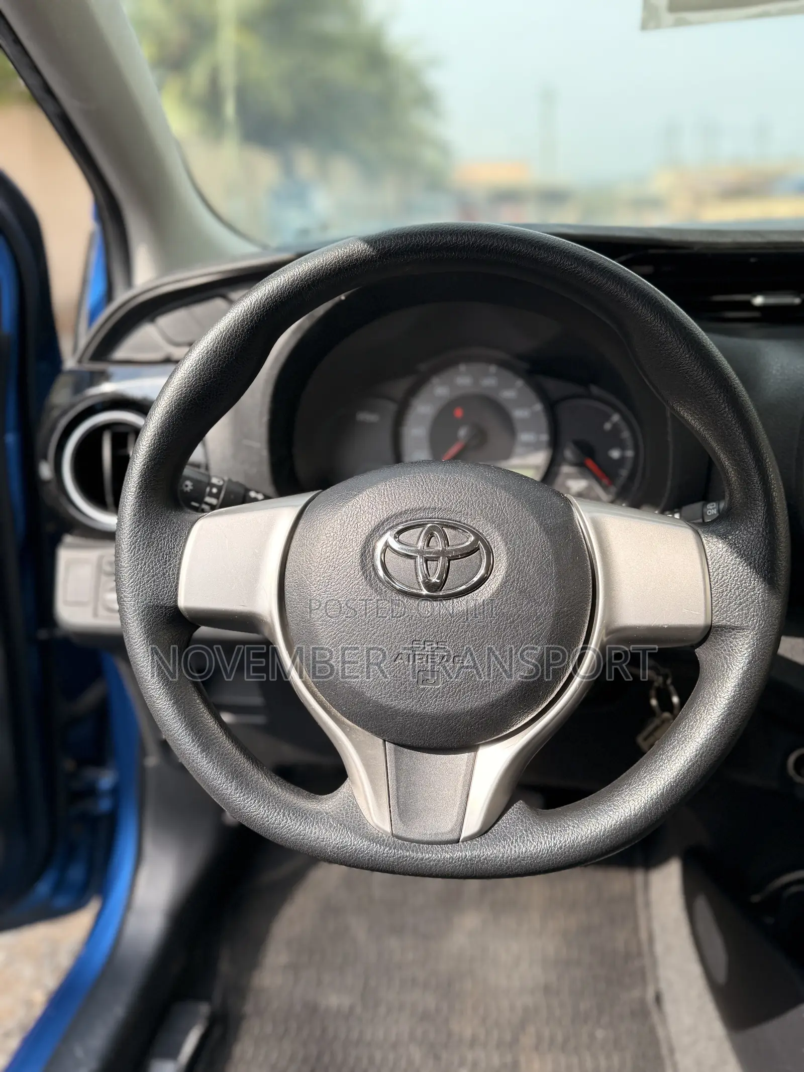 Toyota Vitz 1.3 FWD 5dr 2015 Blue