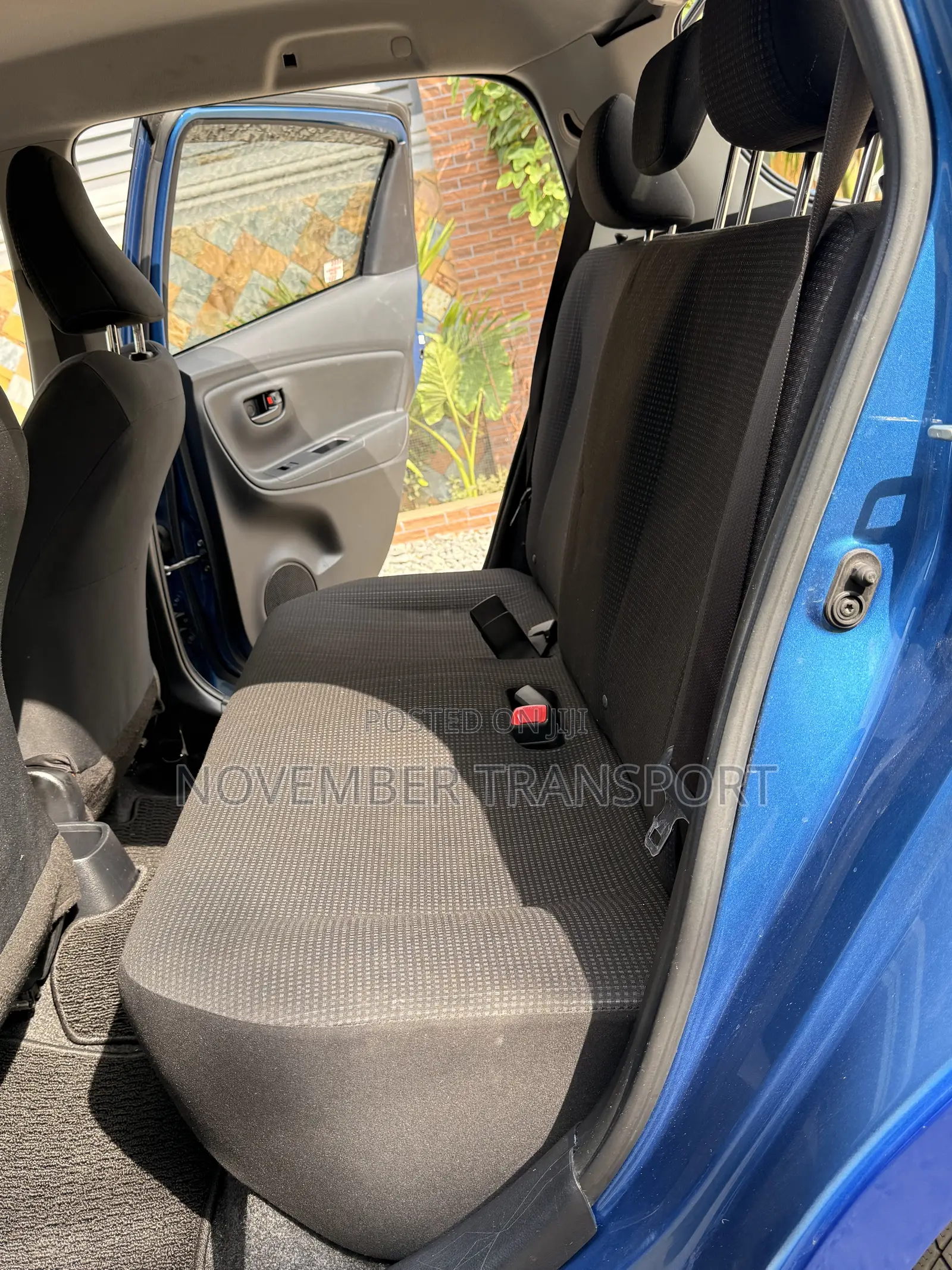 Toyota Vitz 1.3 FWD 5dr 2015 Blue