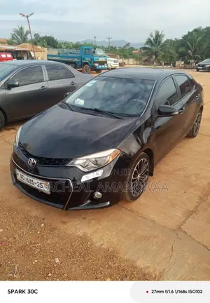 Toyota Corolla 2017 Black