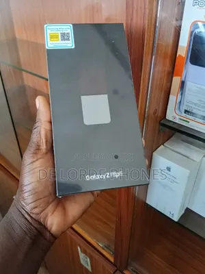 New Samsung Galaxy Z Flip6 256 GB Black